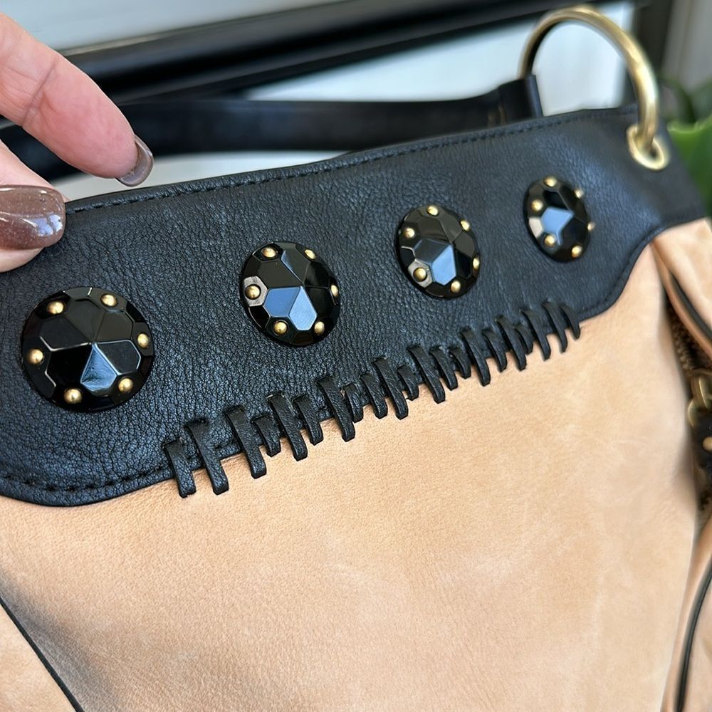 Tre Vero Black and Tan Women's Bag - Picture 9 of 13